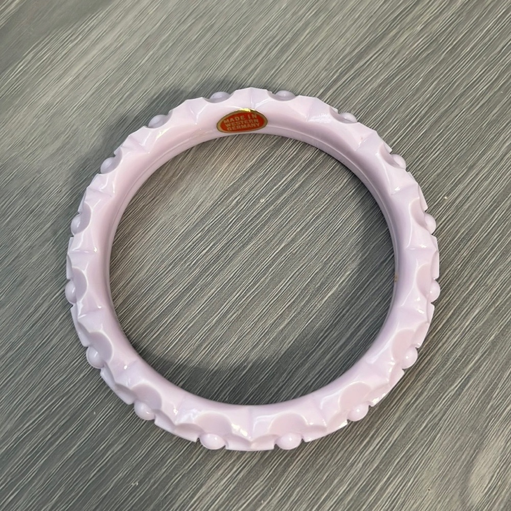Vintage Light Purple Plastic Bangle with Flower Design, EUC - Picture 3 of 6